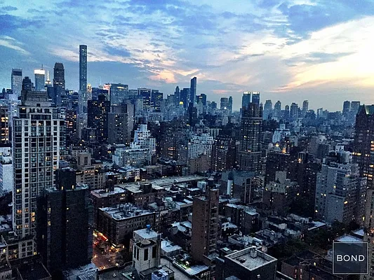 Sold by Bond New York | media 8