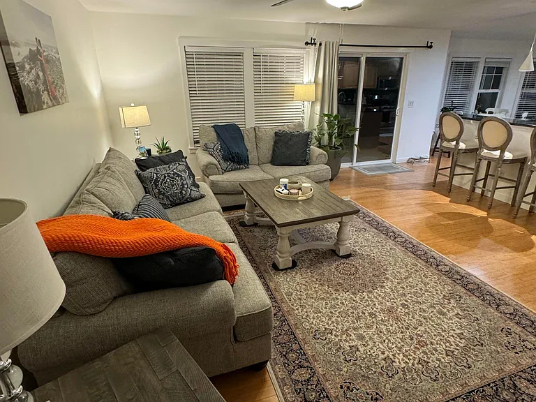 268 Dayton Ave SE — Photo 4