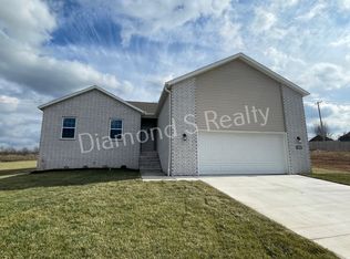 2122 N 26th St, Ozark, MO 65721