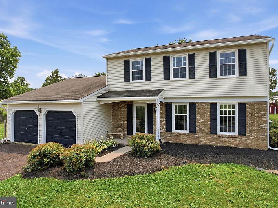 1st image of 104 Noble Dr