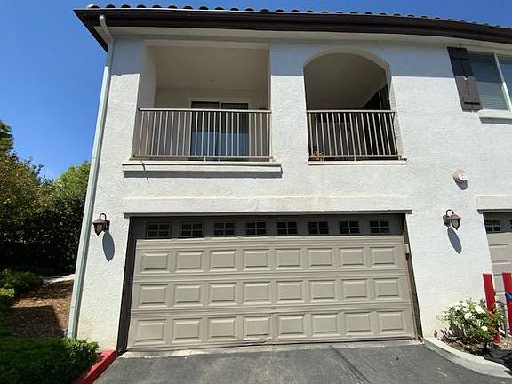 2nd image of 27969 Avalon Dr