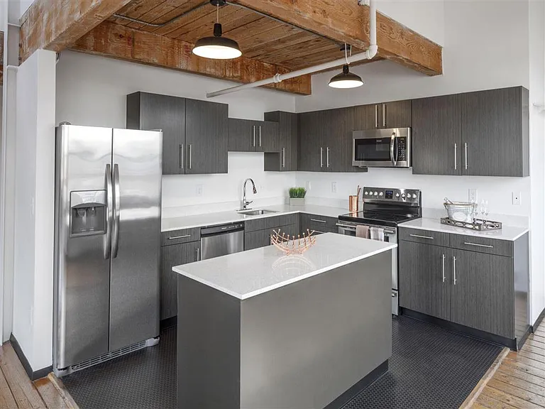 Honeyman Hardware Lofts — Photo 7