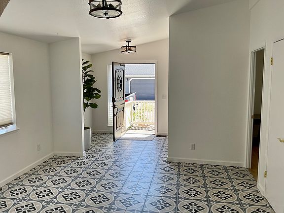 2nd image of 13 Coventry Way