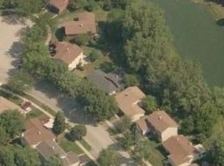 1036 Foxworth Blvd, Lombard, IL