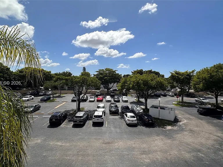8401 SW 107th Ave #331E — Photo 36