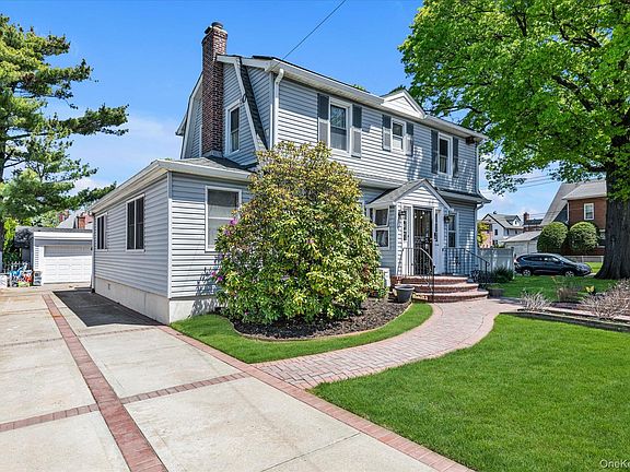 3rd image of 150-61 32nd Avenue
