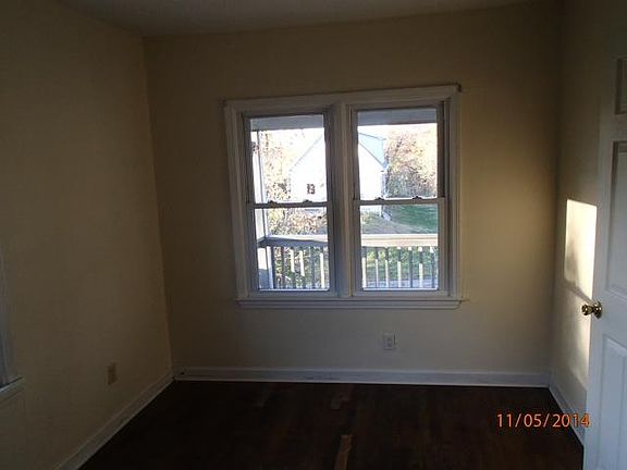 5th image of 927 Oakland Ave