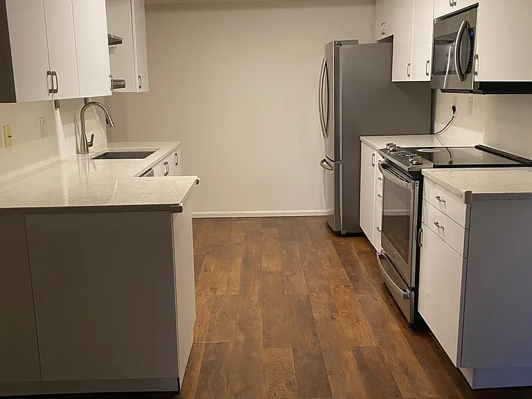 15204 NE 8th St — Photo 2