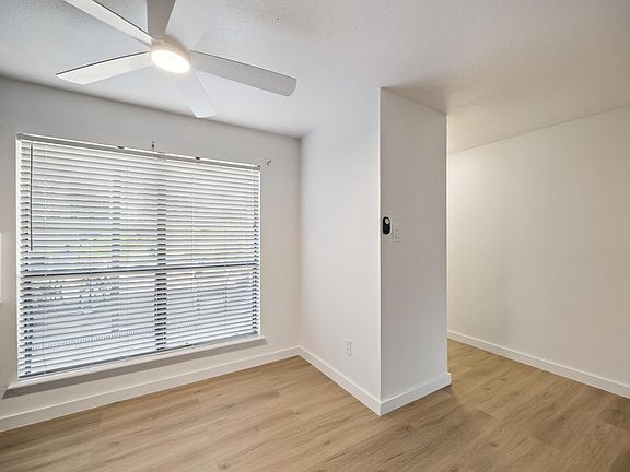 5th image of 101 Stratford St APT 106