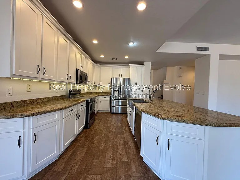 1234 W Remington Dr — Photo 9