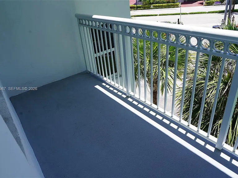 1913 S Ocean Dr #405 — Photo 14
