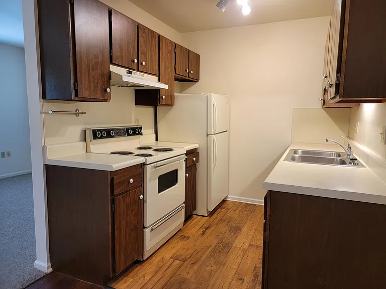 76 Akron Rd — Photo 8