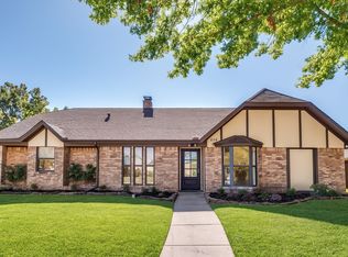 302 Faircrest Dr, Garland, TX 75040