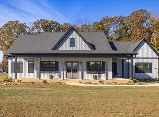 8504 Peony Dr, Stokesdale, NC 27357