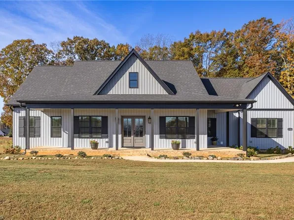8504 Peony Dr, Stokesdale, NC 27357