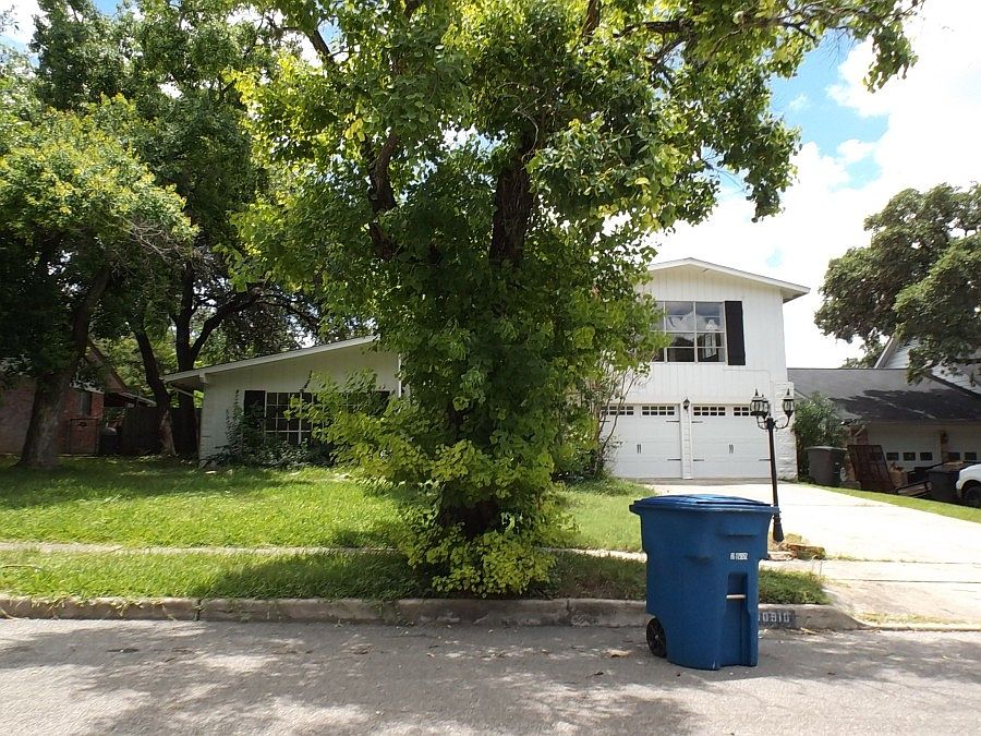1st image of 10910 Janet Lee Dr