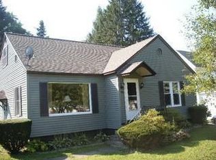 14 Pickering St, Sheffield, PA 16347