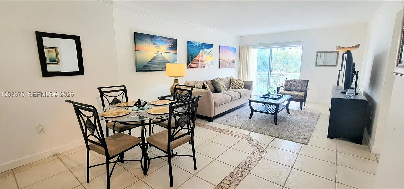 Coastal Towers Condo — Photo 1