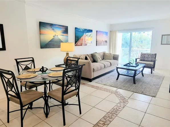 400 S Kings Point Dr #220, North Miami Beach, FL 33160