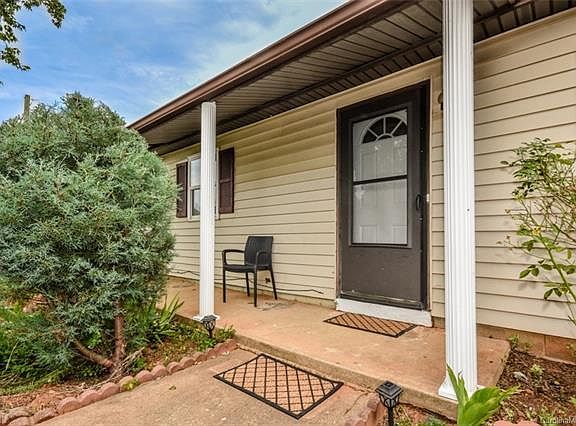 5th image of 450 Picadilly Ln
