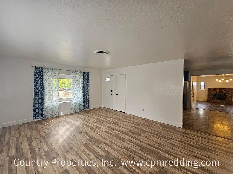3320 Panorama Dr — Photo 8