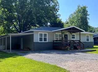 105 Maple St, Hartshorne, OK 74547