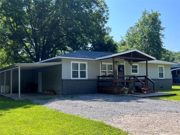 105 Maple St, Hartshorne, OK 74547