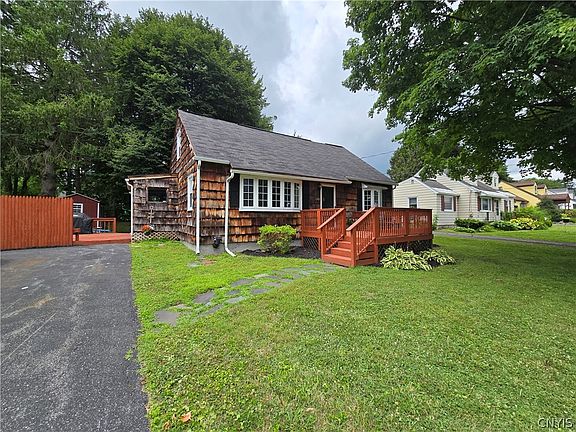 3rd image of 120 Bramley Dr