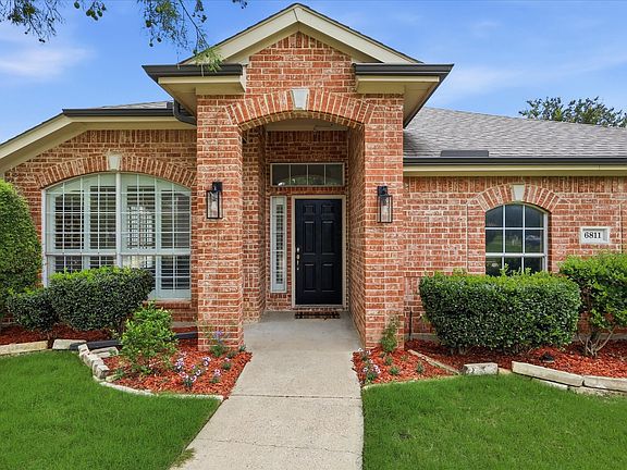 2nd image of 6811 Fairfield Way