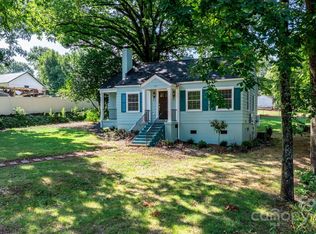 417 W 9th St, Newton, NC 28658