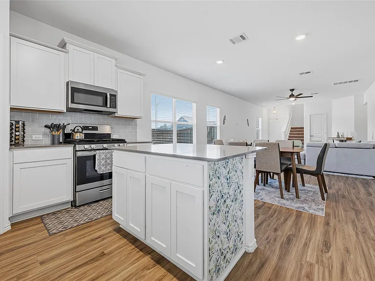100 Wind Flower Ln — Photo 10