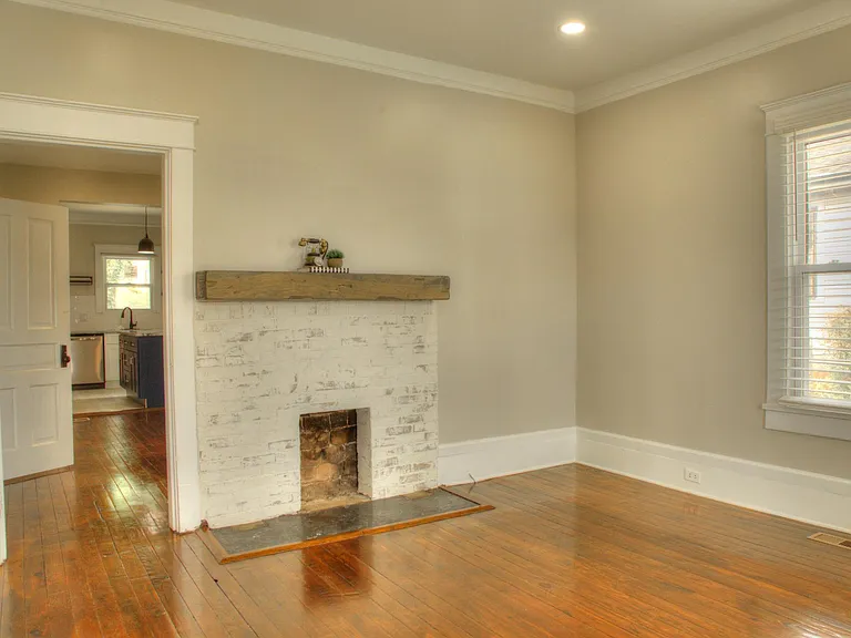 1619 Lawson Ave — Photo 11