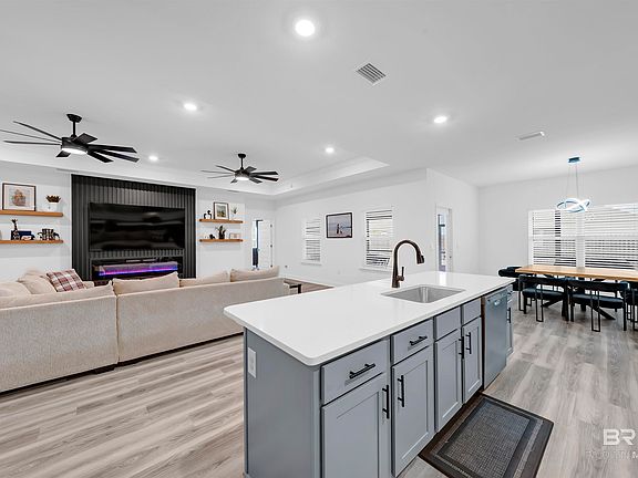 4th image of 3809 Mattingly Ln