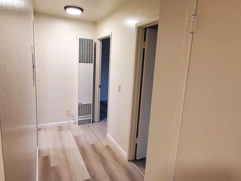 Park Villa Apartments — Photo 29