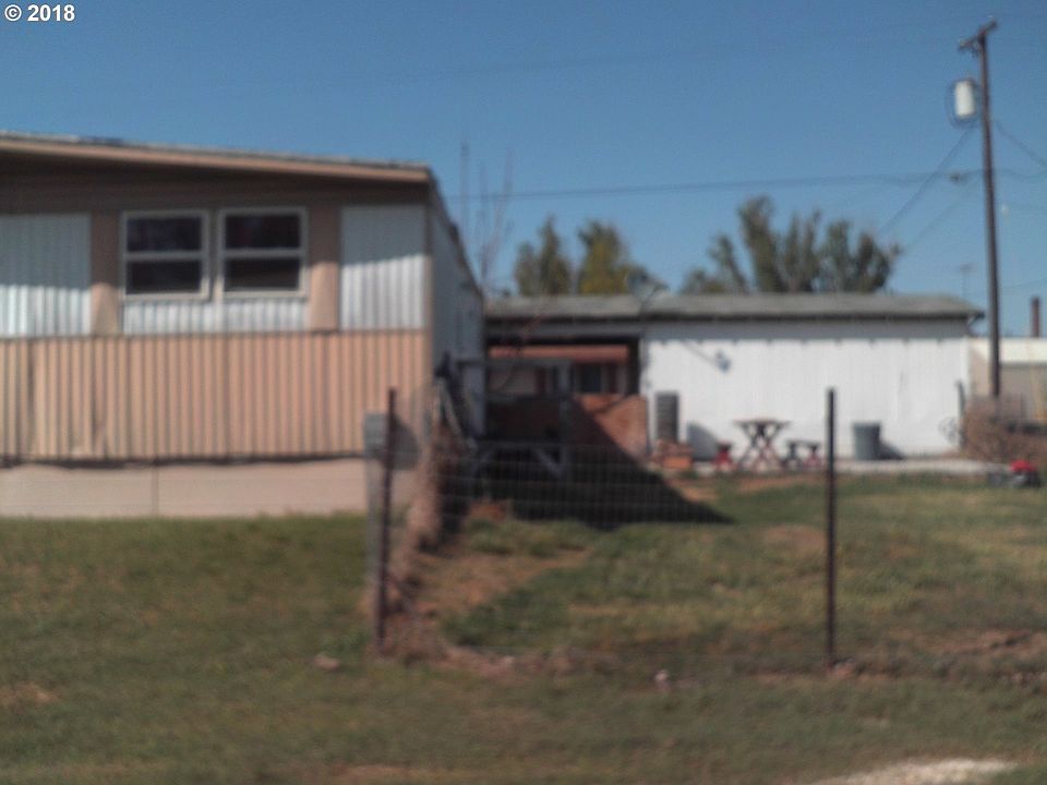 2nd image of 210 Wayne St