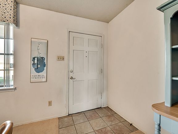 508SpringtimeDr_05.jpg
