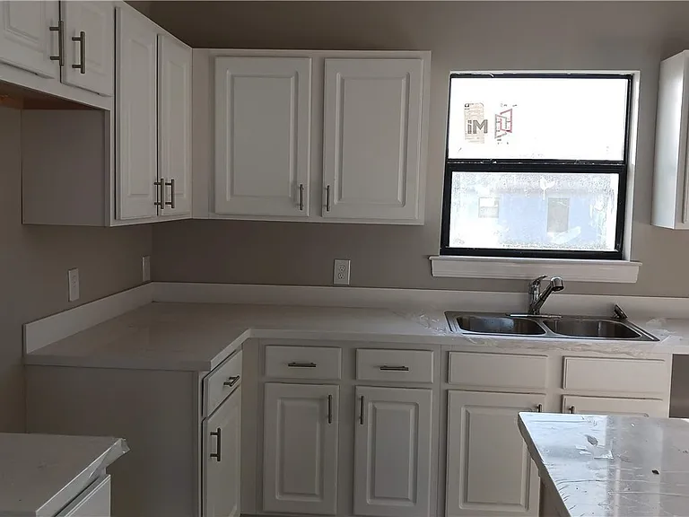 934 Marilyn Ave S — Photo 11