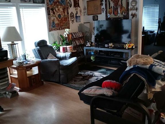 5th image of 3135 Juniper Ave