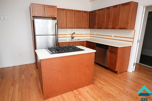 Rented by EXR | media 25