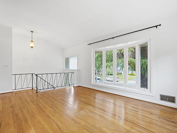 4th image of 6806 Lemon Rd