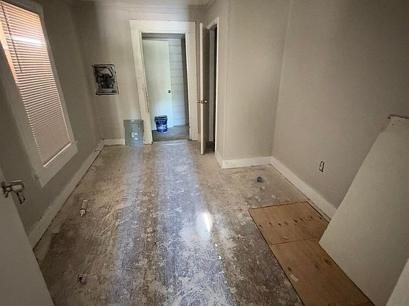 5th image of 1417 Pillow St