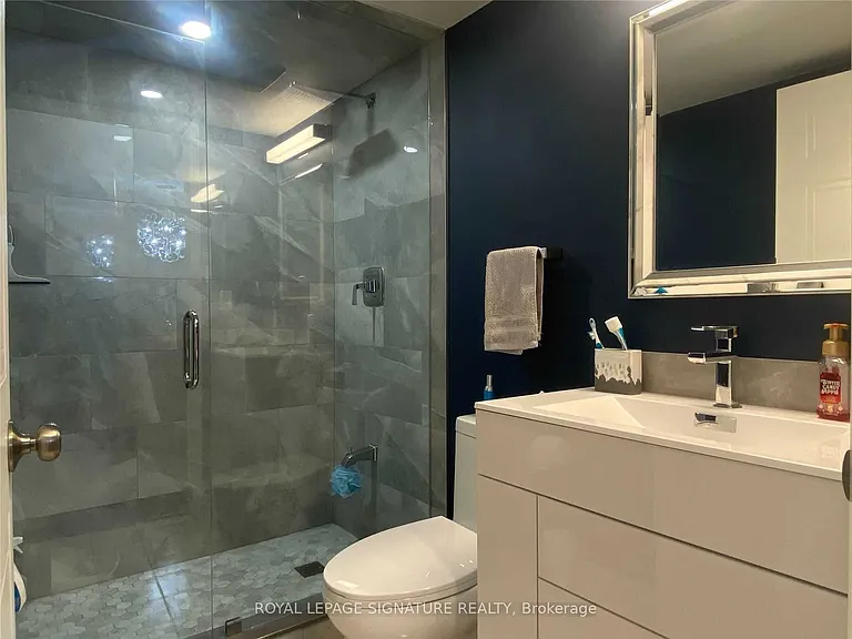 20 McFarlane Dr #908 — Photo 11