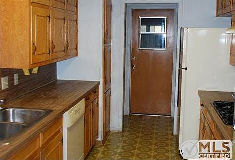 3rd image of 7412 Laurie Dr