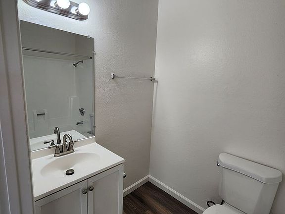 4th image of 3854-62 Beyer Blvd #56-08