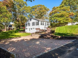 11 Naiad Rd, Rocky Point, NY 11778