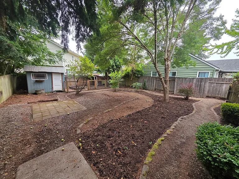 340 N Grove Ct — Photo 21