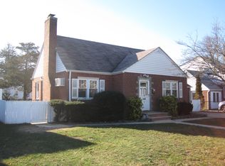 9 Lombardi Pl, Amityville, NY 11701