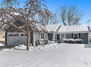 422 Farmhill Cir, Wauconda, IL 60084