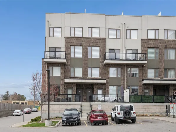 1460 Whites Rd #224, Pickering, ON L1V 0E8