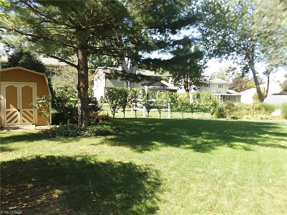 3rd image of 286 Baird Ave